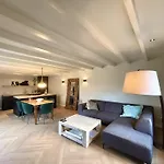 Luxe Recreatiebungalows Midden In Bosrijke Omgeving Noord-brabant Hébergement de vacances Waalre