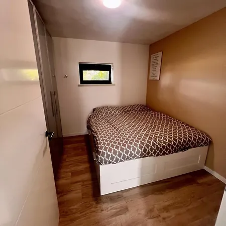 Luxe Recreatiewoningen Midden In Bosrijke Omgeving Waalre