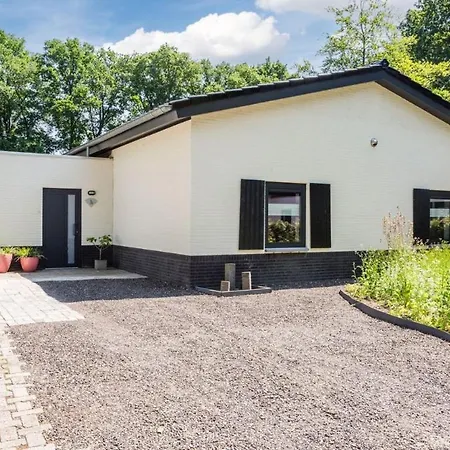 Luxe Recreatiebungalows Midden In Bosrijke Omgeving Noord-brabant Ferienhaus *