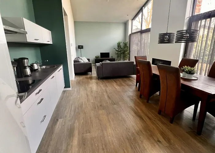Luxe Recreatiewoningen Midden In Bosrijke Omgeving Waalre