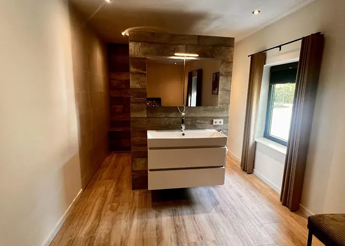 Casa vacanze Luxe Recreatiewoningen Midden In Bosrijke Omgeving