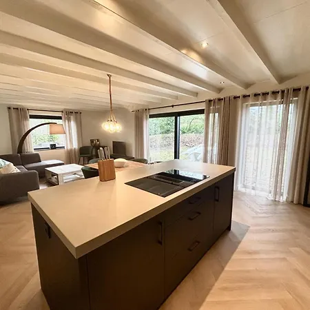 Luxe Recreatiebungalows Midden In Bosrijke Omgeving Noord-brabant Waalre