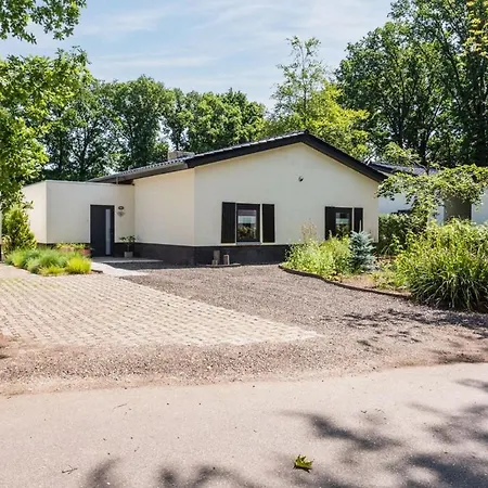 Luxe Recreatiebungalows Midden In Bosrijke Omgeving Noord-brabant Casa vacanze *