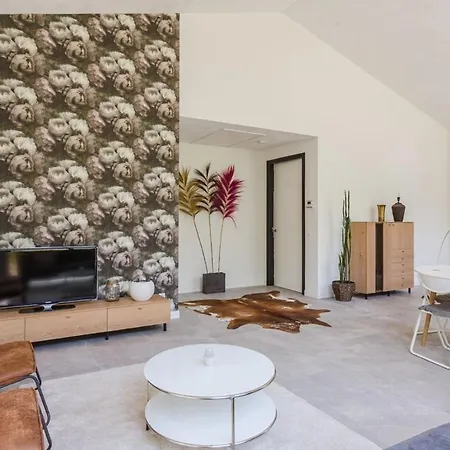 Luxe Recreatiebungalows Midden In Bosrijke Omgeving Noord-brabant Casa vacanze Waalre