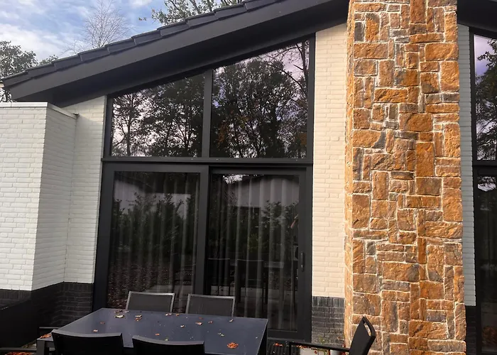 Luxe Recreatiewoningen Midden In Bosrijke Omgeving *